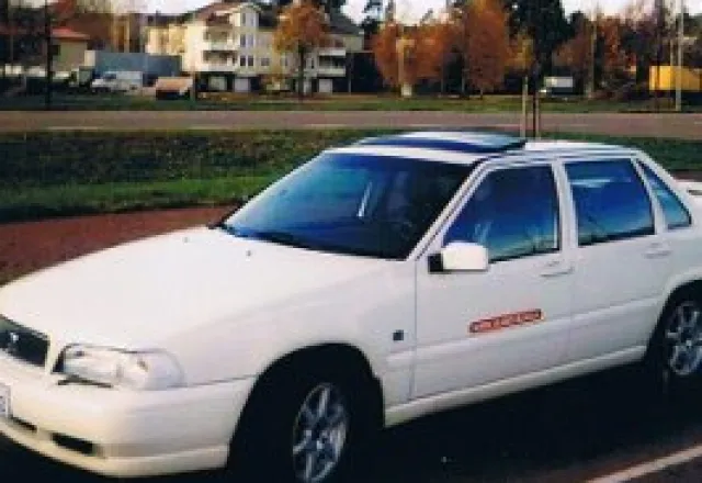 Vit Volvo V70